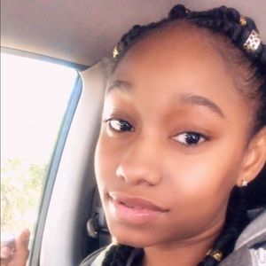 Meet your Posher, Erica